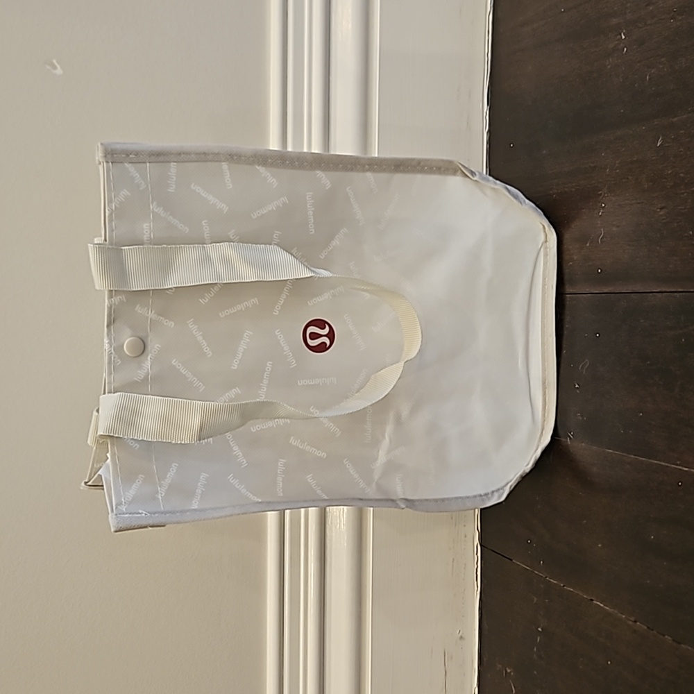 LULULEMON ATHLETICA REUSABLE GIFT SHOPPING BAG 12"×9.5"x5"